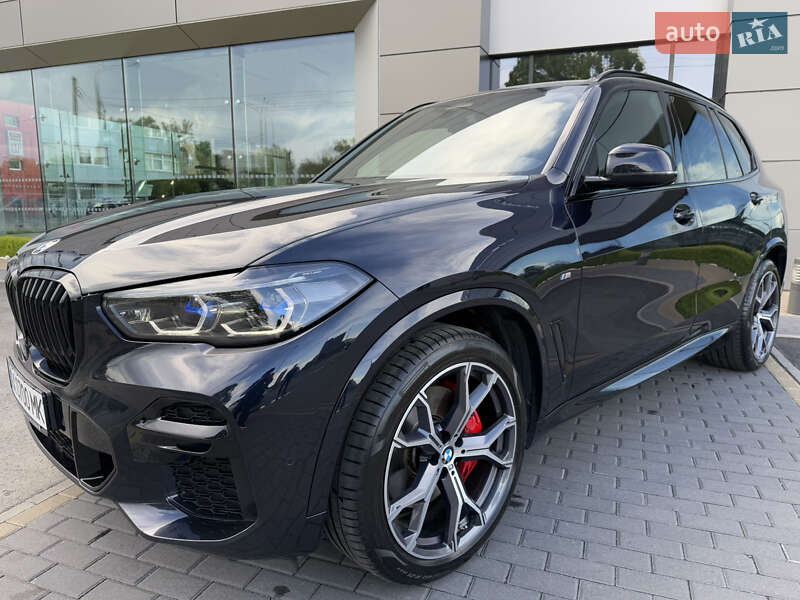 Внедорожник / Кроссовер BMW X5 2022 в Харькове