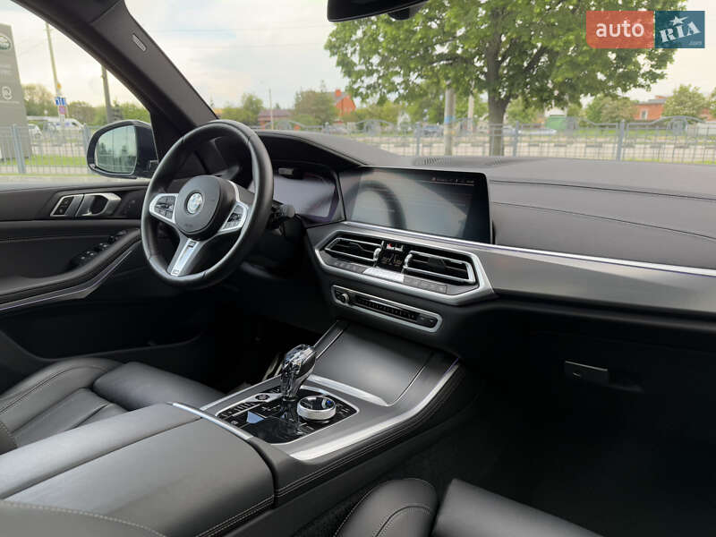 Внедорожник / Кроссовер BMW X5 2022 в Харькове