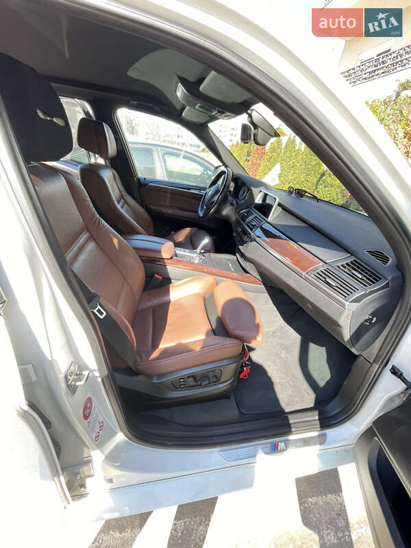 Внедорожник / Кроссовер BMW X5 2010 в Измаиле