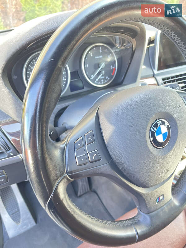 Внедорожник / Кроссовер BMW X5 2010 в Измаиле