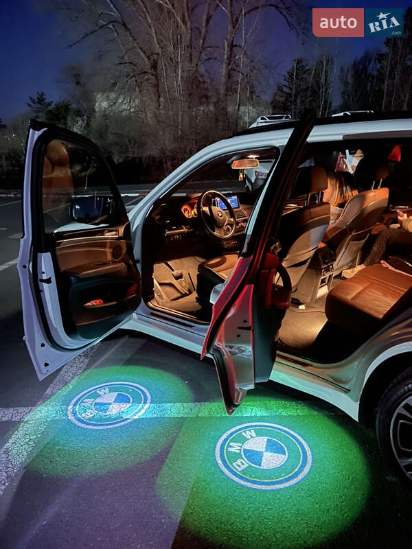 Внедорожник / Кроссовер BMW X5 2010 в Измаиле