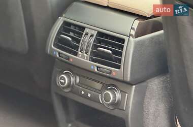 Позашляховик / Кросовер BMW X5 2010 в 