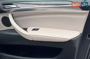 Позашляховик / Кросовер BMW X5 2010 в 