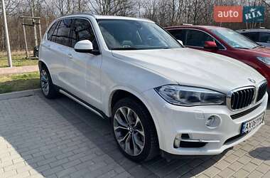 Позашляховик / Кросовер BMW X5 2015 в 