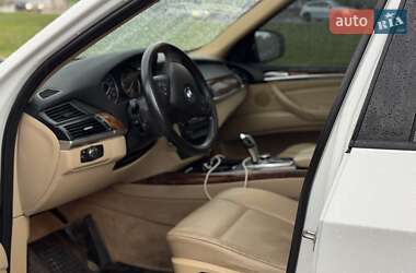 Внедорожник / Кроссовер BMW X5 2010 в 