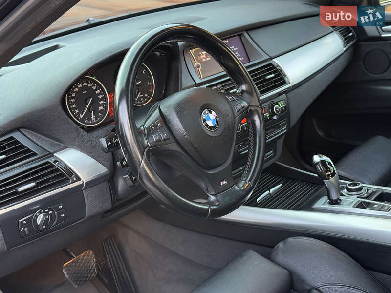 Внедорожник / Кроссовер BMW X5 2010 в Вараше