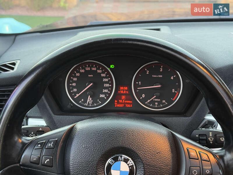 Внедорожник / Кроссовер BMW X5 2010 в Вараше