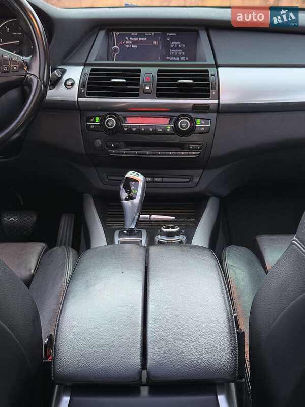 Внедорожник / Кроссовер BMW X5 2010 в Вараше