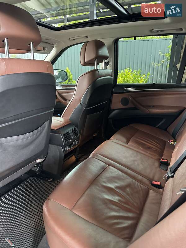 BMW X5 2011