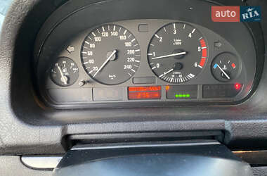 Внедорожник / Кроссовер BMW X5 2001 в 
