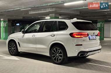 Внедорожник / Кроссовер BMW X5 2022 в 