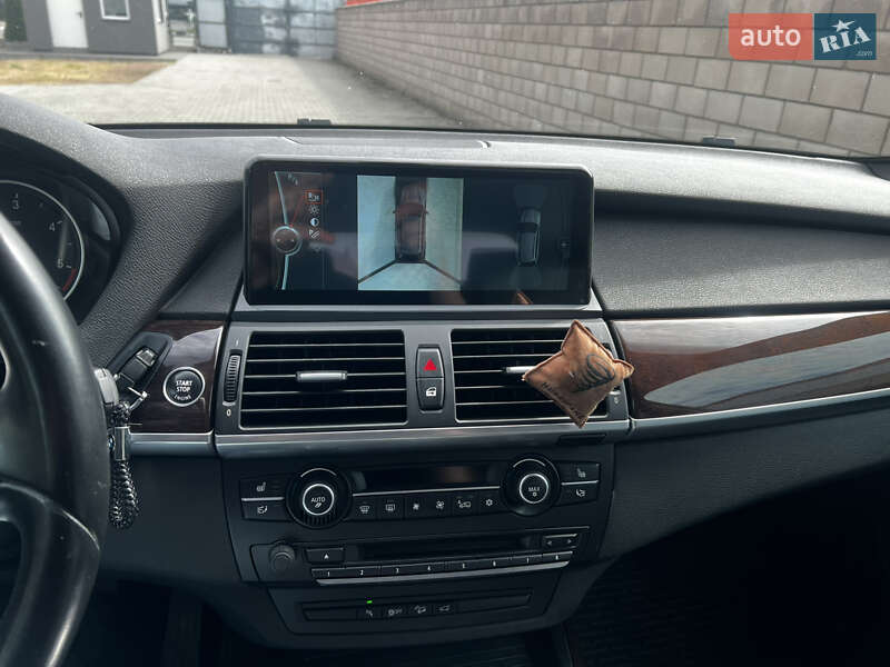 Внедорожник / Кроссовер BMW X5 2010 в Житомире