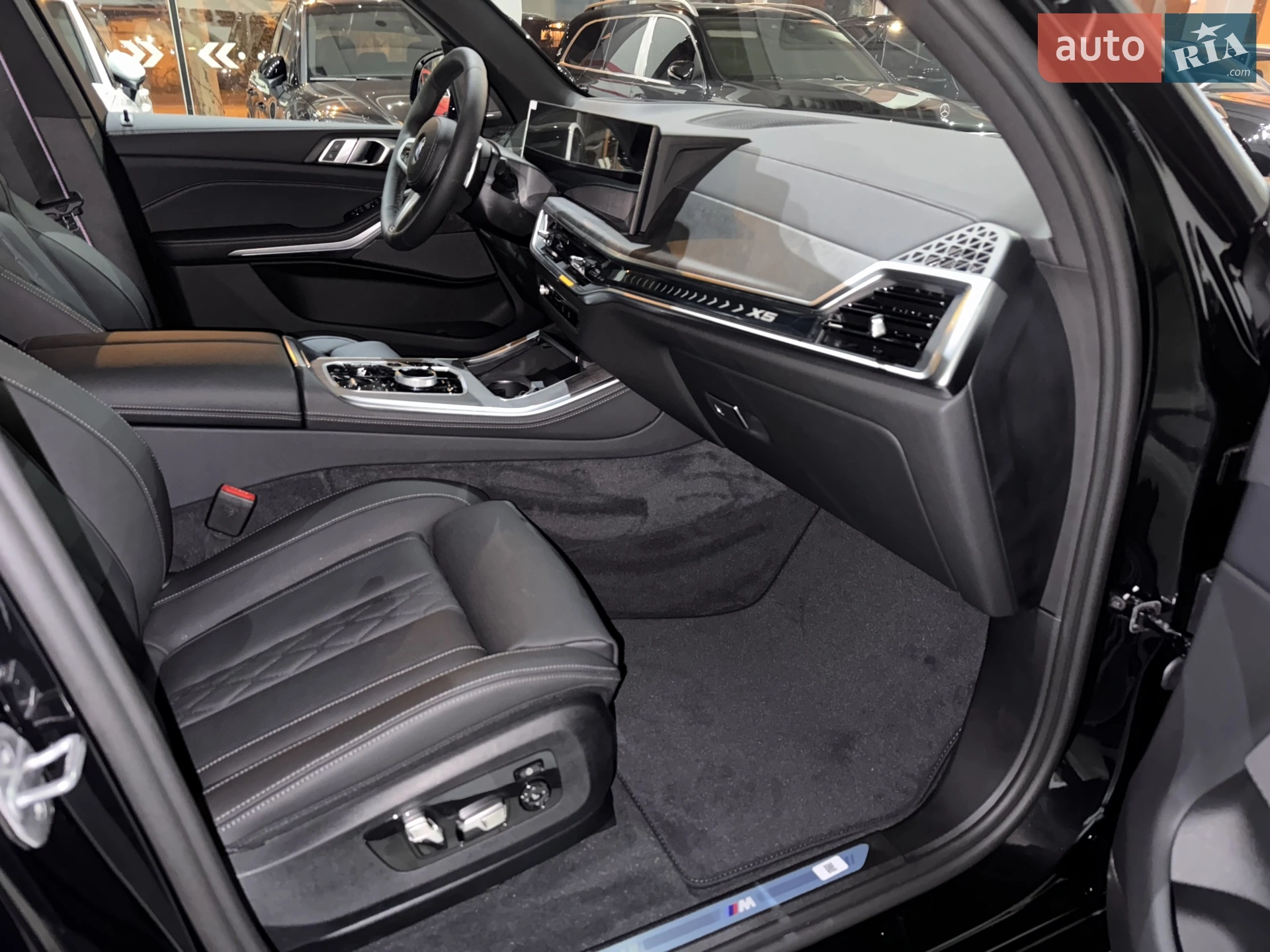 2025 BMW X5 - мініатюра 121