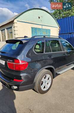 Позашляховик / Кросовер BMW X5 2011 в 