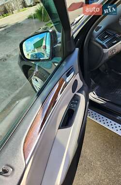 Позашляховик / Кросовер BMW X5 2011 в 