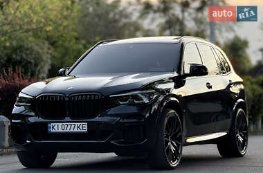 Позашляховик / Кросовер BMW X5 2021 в 