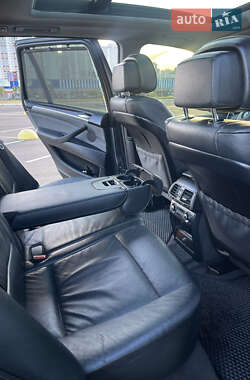 Внедорожник / Кроссовер BMW X5 2010 в 