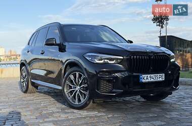 Позашляховик / Кросовер BMW X5 2022 в 
