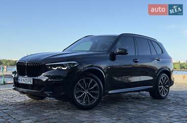 Позашляховик / Кросовер BMW X5 2022 в 
