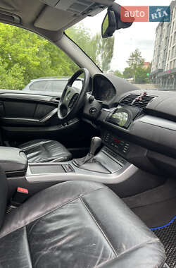 Внедорожник / Кроссовер BMW X5 2004 в 