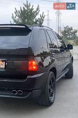 Позашляховик / Кросовер BMW X5 2003 в 