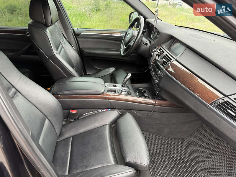 Внедорожник / Кроссовер BMW X5 2011 в Киеве