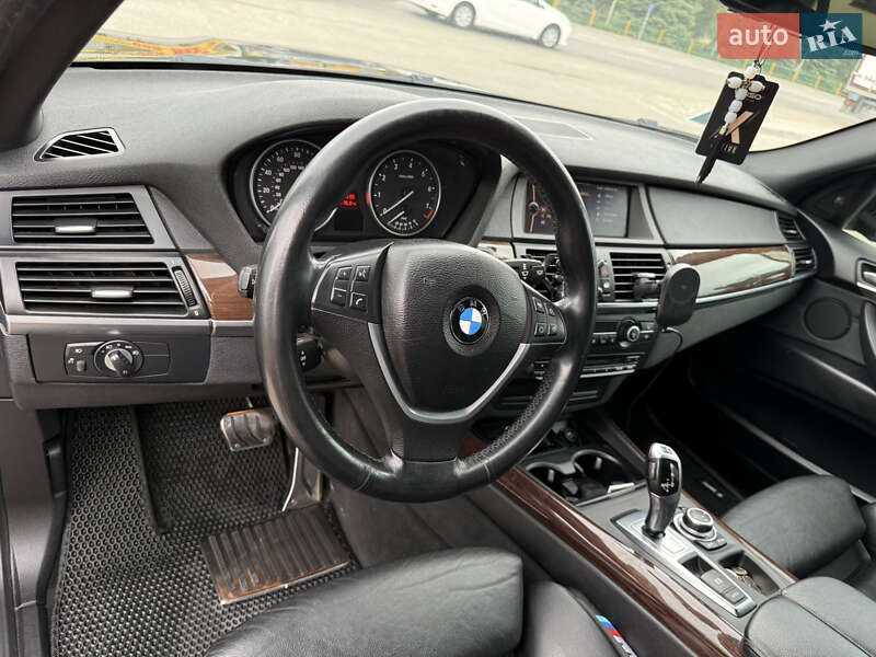 Внедорожник / Кроссовер BMW X5 2011 в Киеве