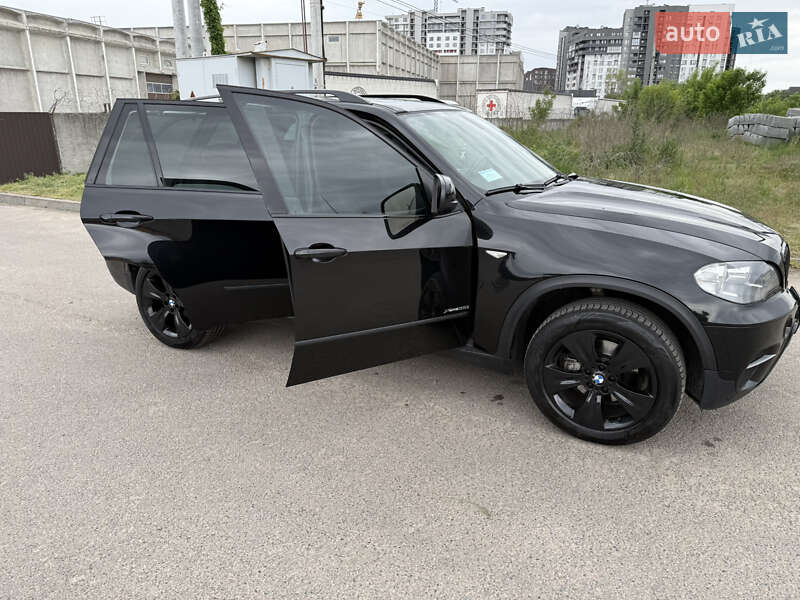 Внедорожник / Кроссовер BMW X5 2011 в Киеве