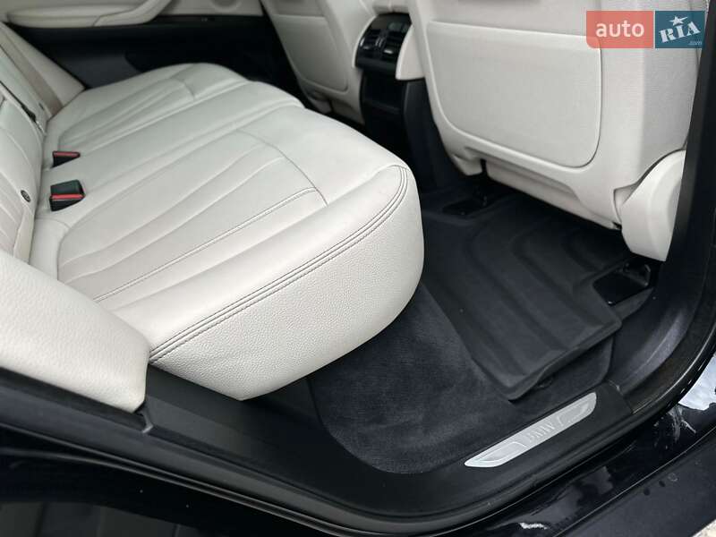 Внедорожник / Кроссовер BMW X5 2015 в Киеве