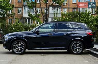 Внедорожник / Кроссовер BMW X5 2021 в 