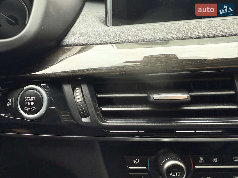 Позашляховик / Кросовер BMW X5 2018 в Чернівцях