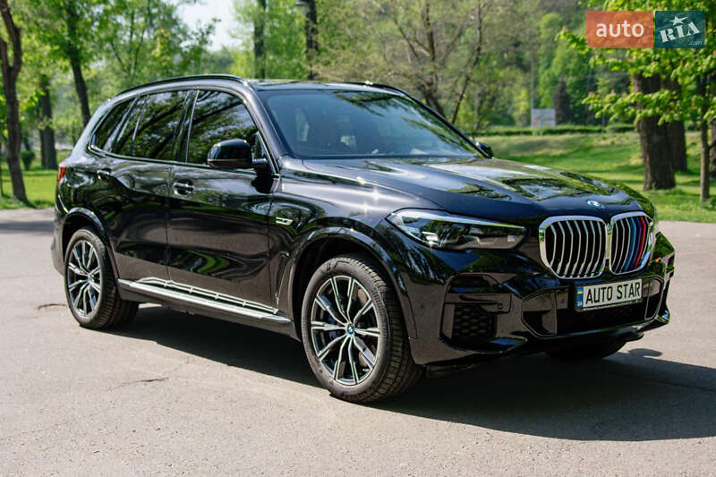 Внедорожник / Кроссовер BMW X5 2022 в 