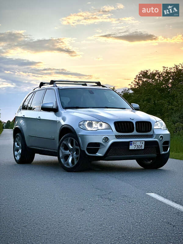 Внедорожник / Кроссовер BMW X5 2011 в 