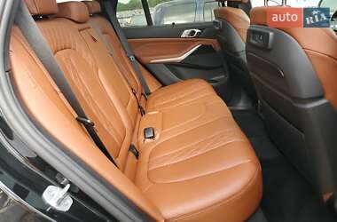 Позашляховик / Кросовер BMW X5 2021 в 
