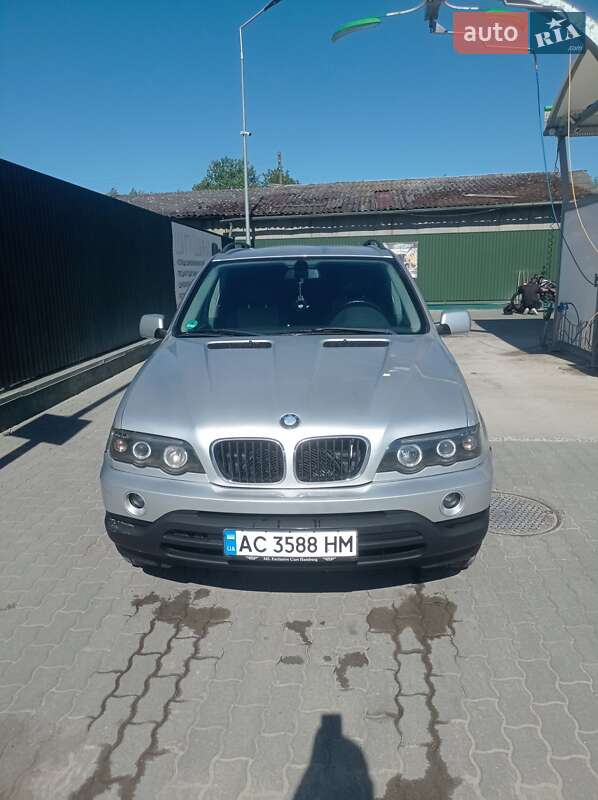 Позашляховик / Кросовер BMW X5 2002 в 