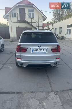 Позашляховик / Кросовер BMW X5 2013 в 