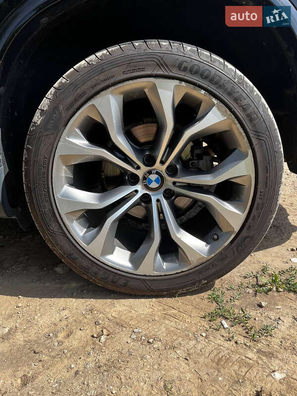 Внедорожник / Кроссовер BMW X5 2016 в Запорожье