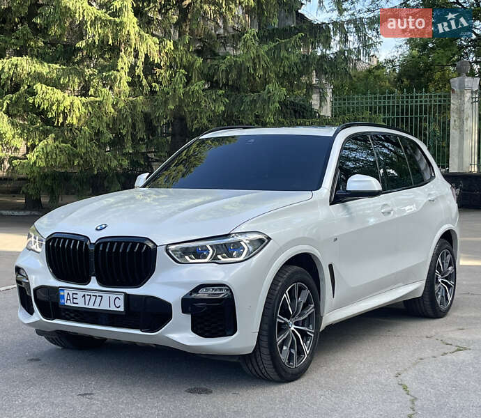 Позашляховик / Кросовер BMW X5 2019 в 