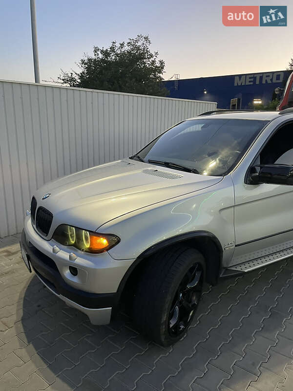 Внедорожник / Кроссовер BMW X5 2004 в Черновцах