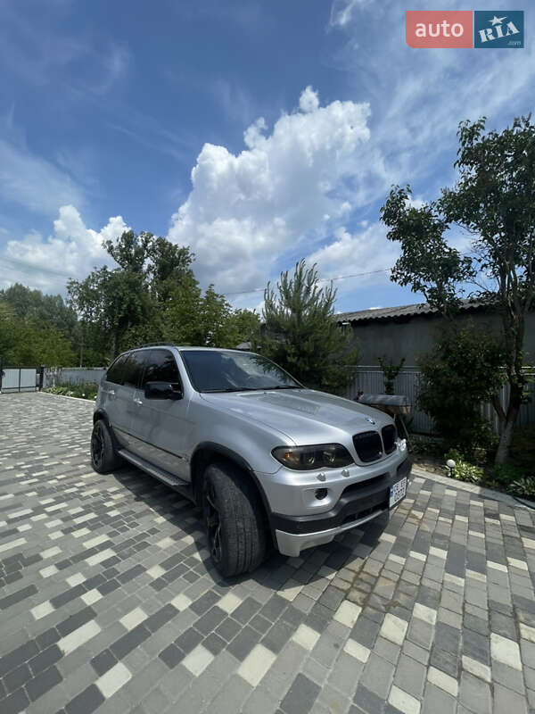 Внедорожник / Кроссовер BMW X5 2004 в Черновцах