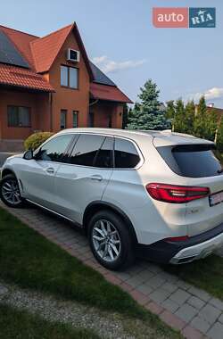 Позашляховик / Кросовер BMW X5 2020 в 
