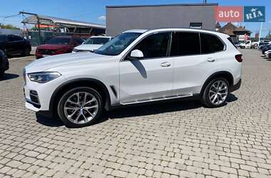 Внедорожник / Кроссовер BMW X5 2019 в 