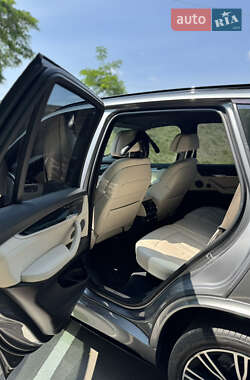 Внедорожник / Кроссовер BMW X5 2015 в 