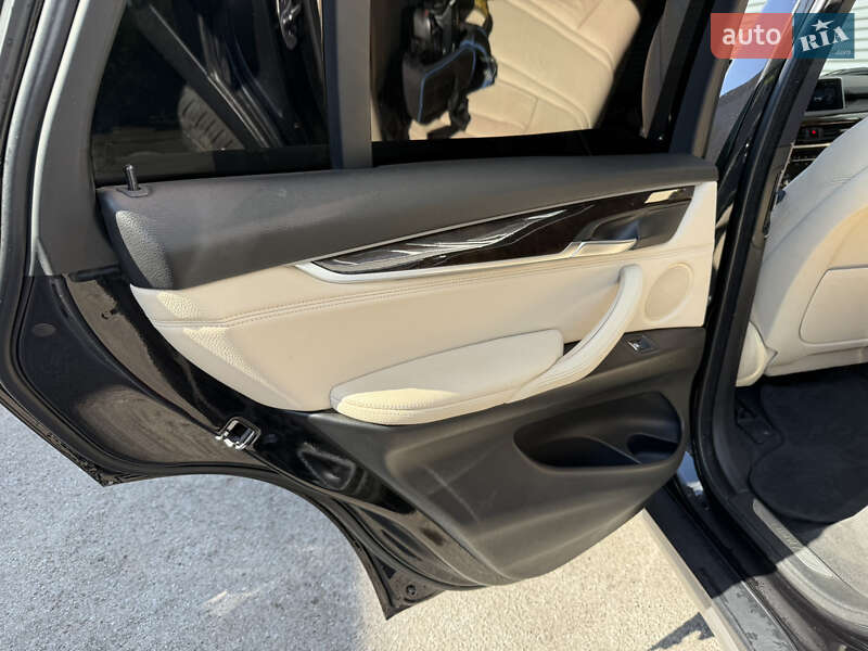 Внедорожник / Кроссовер BMW X5 2017 в Ровно