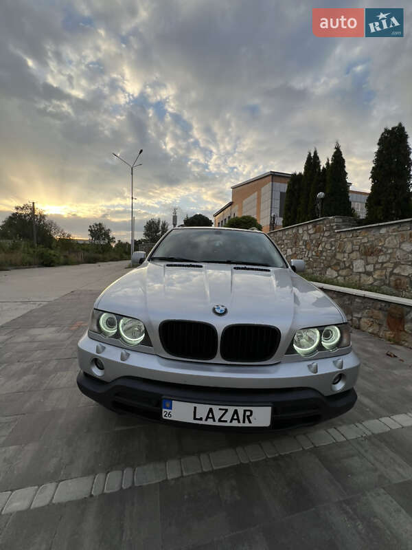 Внедорожник / Кроссовер BMW X5 2003 в 
