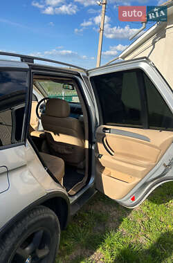 Внедорожник / Кроссовер BMW X5 2003 в 