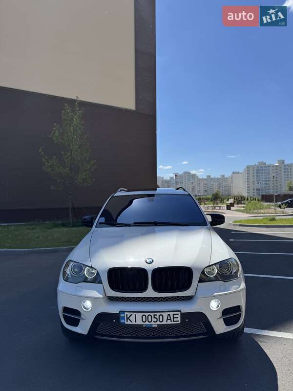 Внедорожник / Кроссовер BMW X5 2011 в Чернигове