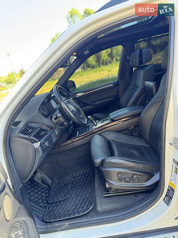Внедорожник / Кроссовер BMW X5 2011 в Чернигове