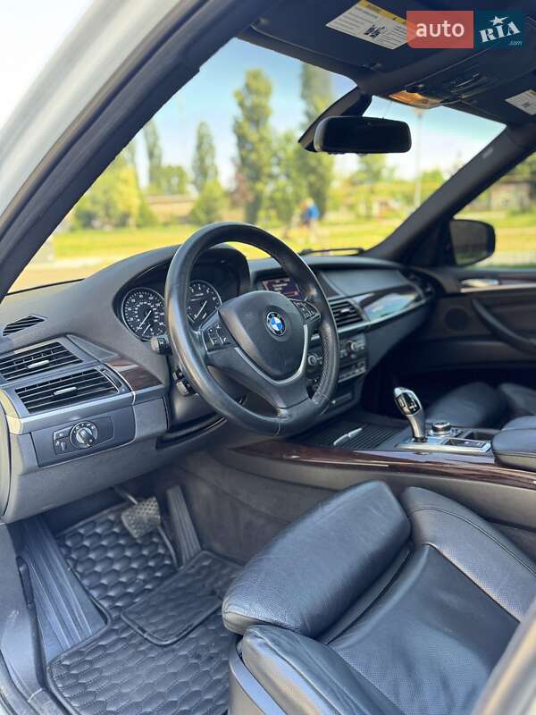 Внедорожник / Кроссовер BMW X5 2011 в Чернигове