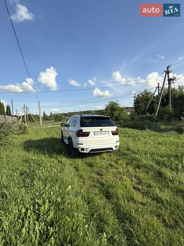 Позашляховик / Кросовер BMW X5 2012 в Луцьку